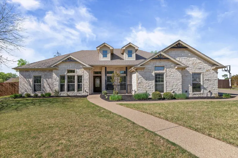 421 Northridge Cir