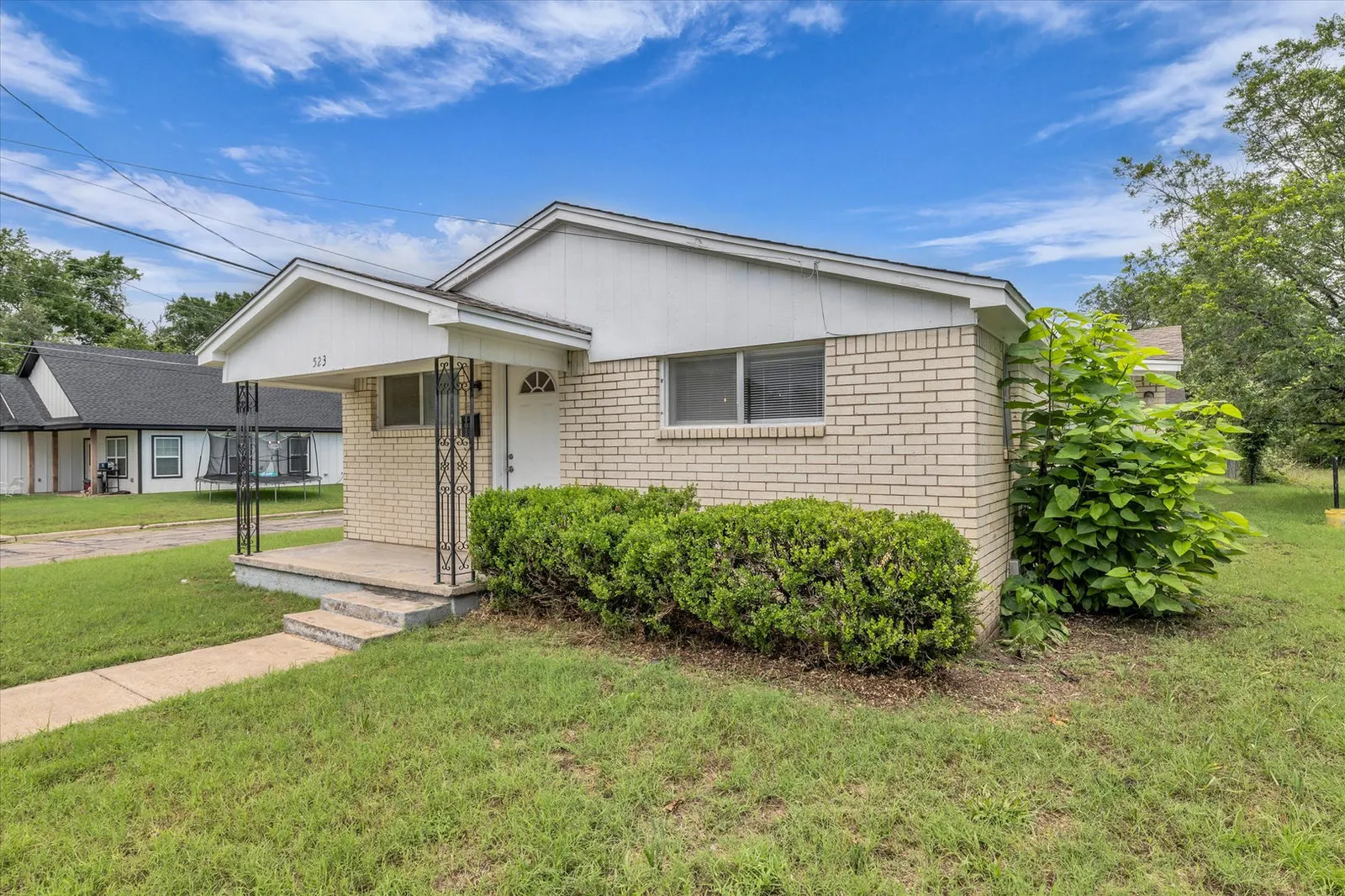Exploring a Versatile 3-Bedroom Home Perfect for Modern Living