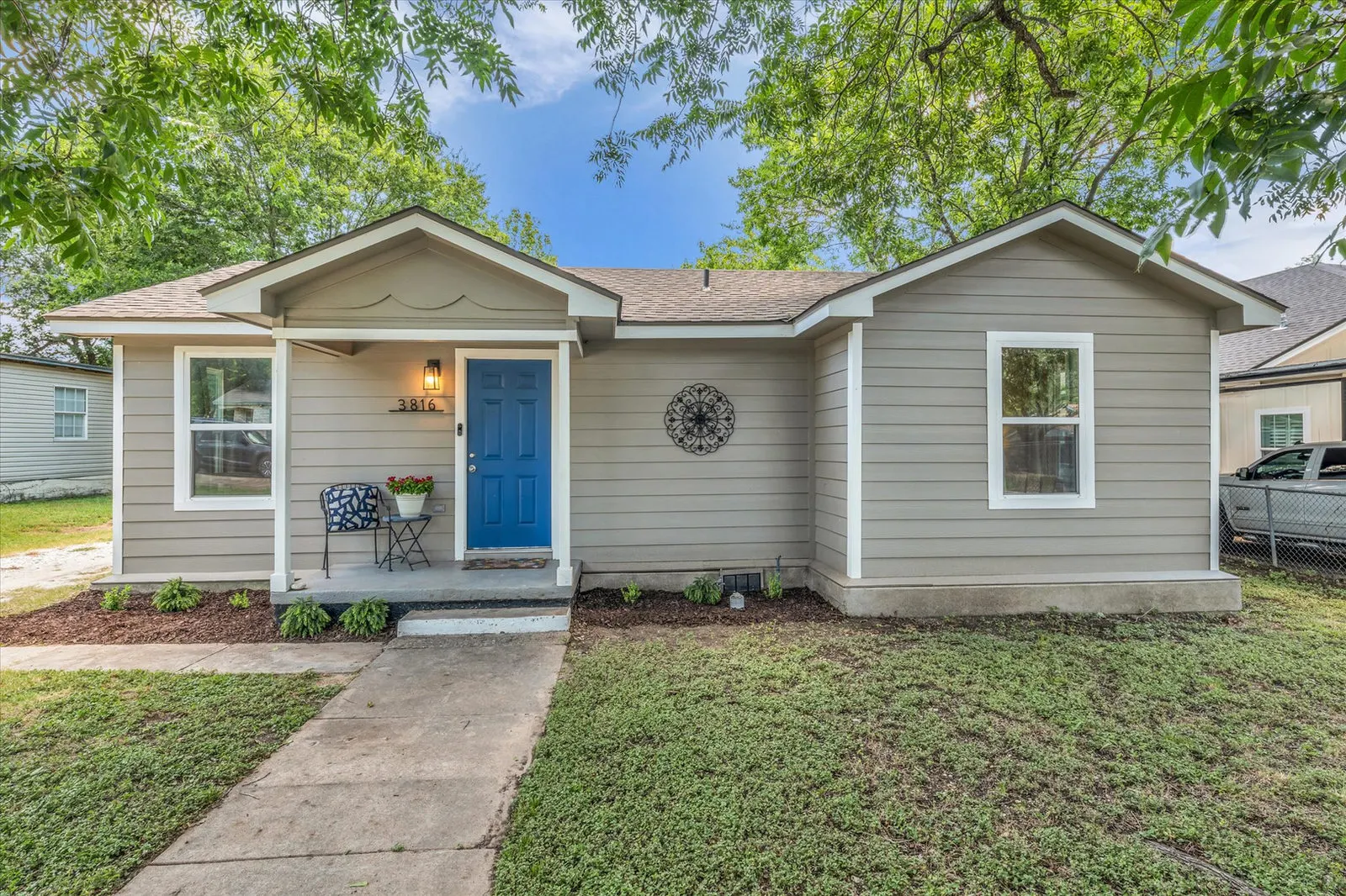 Charming Fully Remodeled 2 Bedroom Home for Sale in Waco with Spacious Backyard and Pool