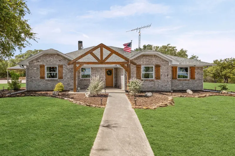 314 Bend of the Bosque Rd