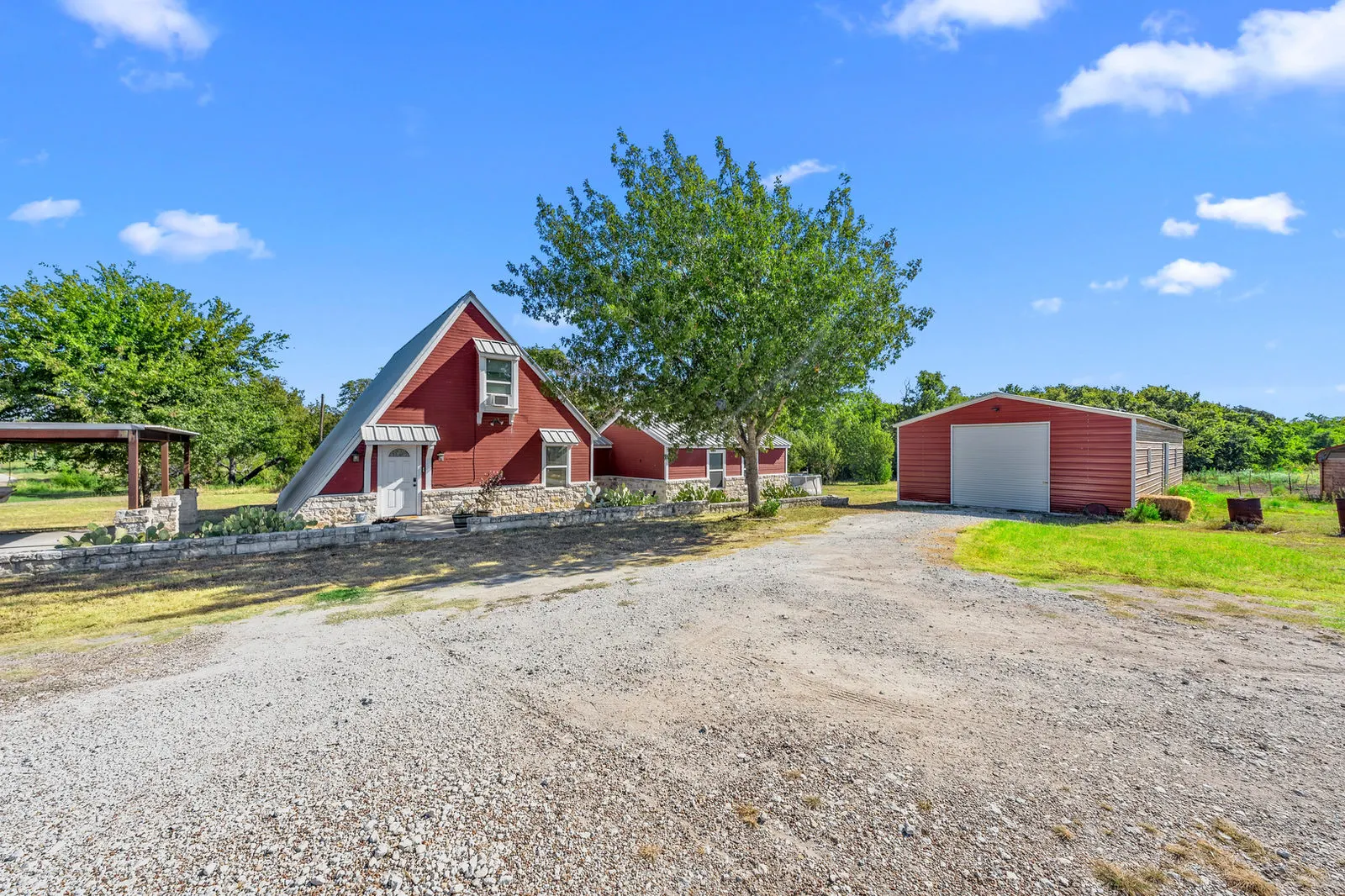 518 Warren Rd