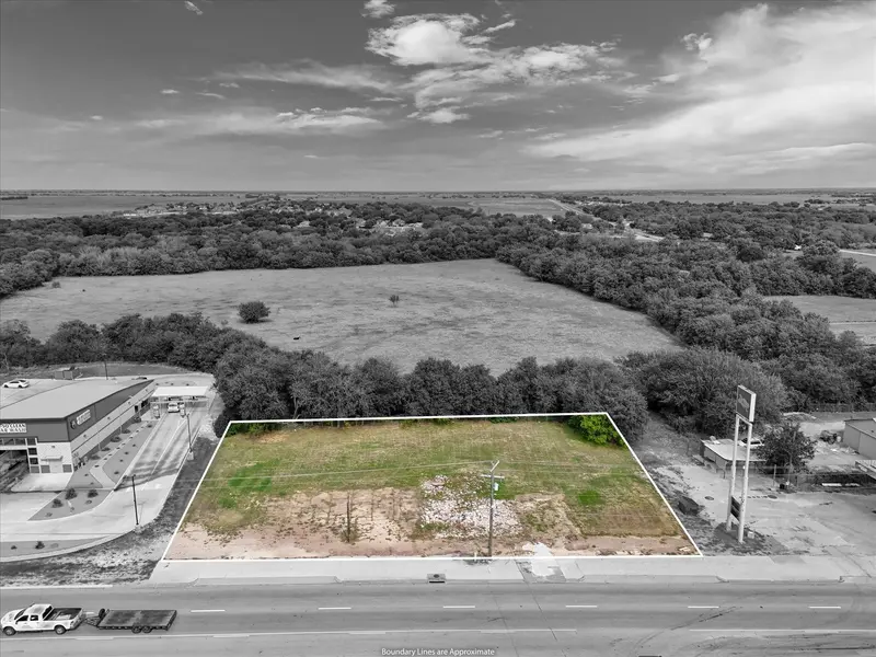 529 W McGregor Dr, McGregor, TX