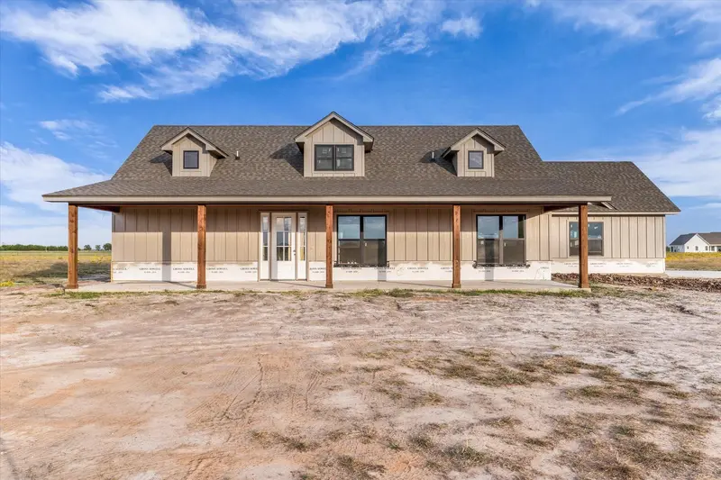 296 Sorghum Hill, Elm Mott, TX